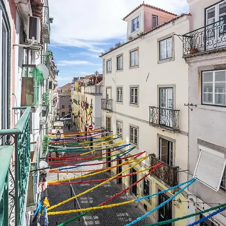 Hip & Renovated T.m. Flat In Bairro Alto * Lisboa