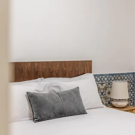 Hip & Renovated T.m. Flat In Bairro Alto Apartman Lisboa
