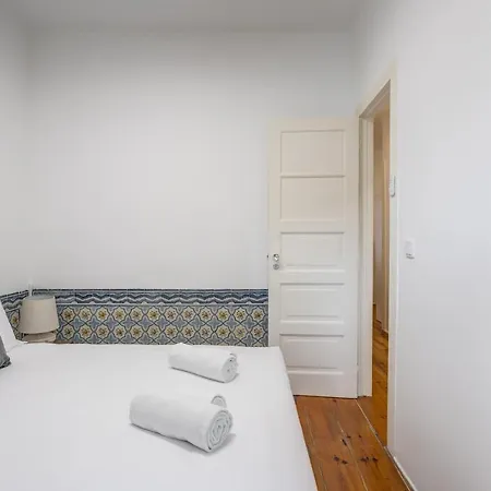 Hip & Renovated T.m. Flat In Bairro Alto شقة *