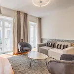 Hip & Renovated T.m. Flat In Bairro Alto *